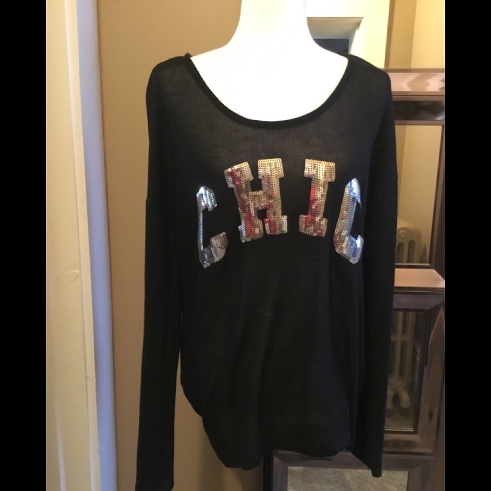 Light and chic T with a little glam